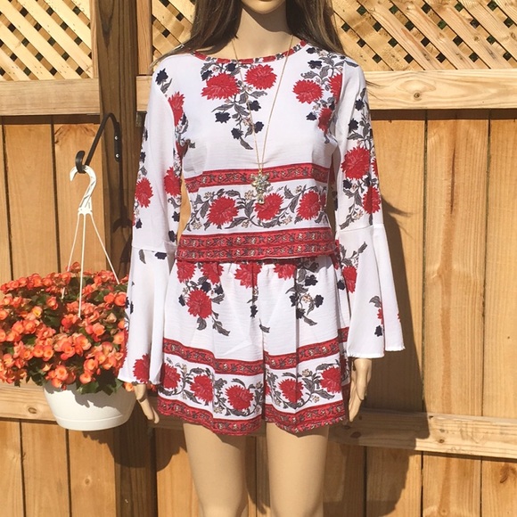 TWO PIECE SHORT SET BELL SLEEVE AT ELBOW - Picture 8 of 8